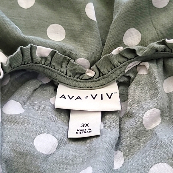 3X Ava & Viv Avocado Green Polka Dot Blouse with Smocked Adjustable Waist - Picture 5 of 6